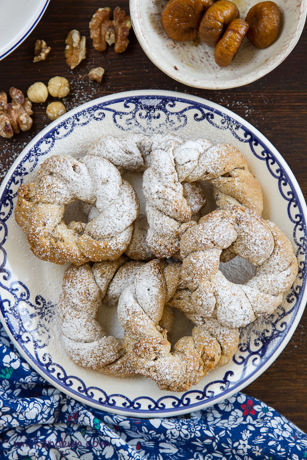 Whirls with poached figs