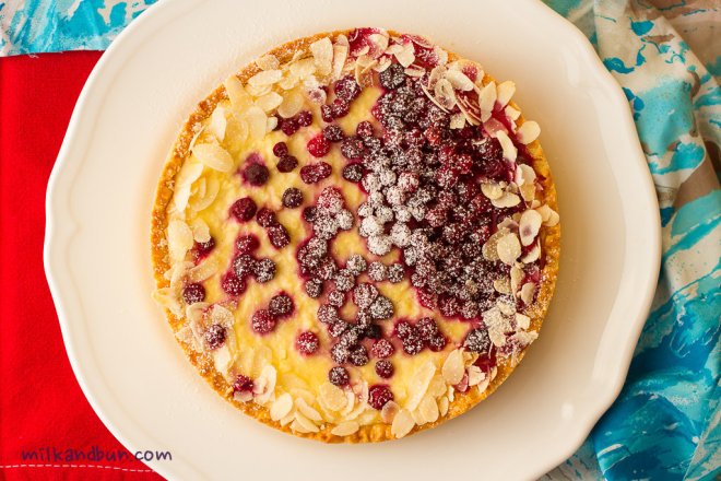 Cranberry and cottage cheese pie