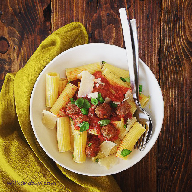 Rigatoni with mini meatballs