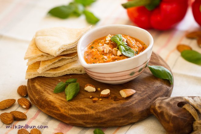 Roasted red pepper dip